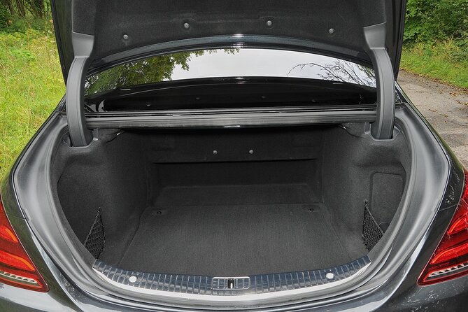 arrival-by-luxury-car-from-heathrow-airport-lhr-to-central-london