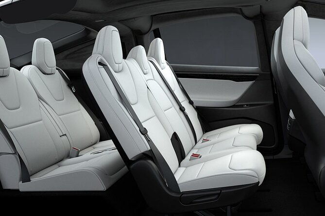 arrival-honolulu-airport-hnl-to-honolulu-waikiki-by-luxury-car
