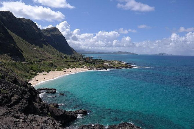arrival-honolulu-airport-hnl-to-honolulu-waikiki-by-luxury-car