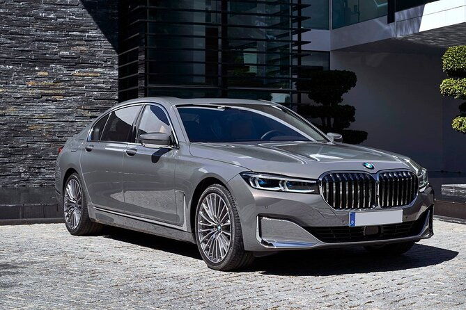arrival-private-transfer-airport-fll-to-fort-lauderdale-in-luxury-car
