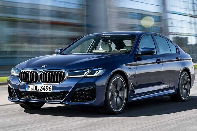Arrival Private Transfer from Dubai Airport DWC to Dubai by car or SUV - Introduction: An Authentic and Comfortable Arrival in Dubai