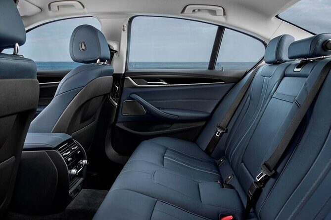 Arrival Private Transfer from Dubai Airport DWC to Dubai by car or SUV - Who Would Benefit Most from This Service?