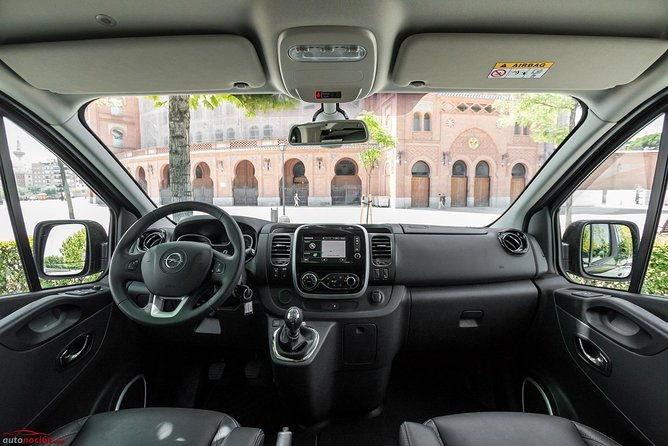 arrival-private-transfer-from-riga-airport-rix-to-riga-city-by-minivan