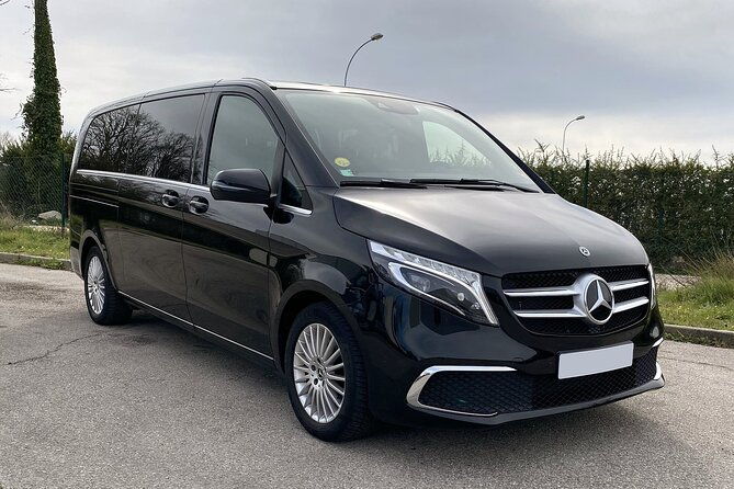 arrival-transfer-chopin-airport-waw-to-warsaw-by-van