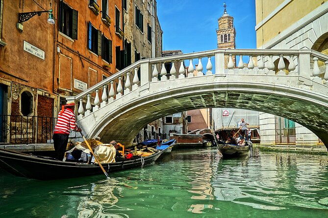 arrival-transfer-marco-polo-airport-vce-to-venice-in-sedan-car