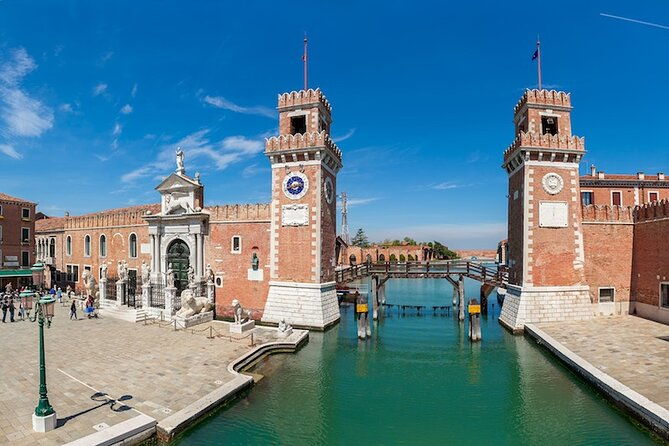 arrival-transfer-marco-polo-airport-vce-to-venice-in-sedan-car