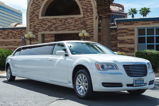 arrival-transfer-private-luxury-8-passenger-limousine-service