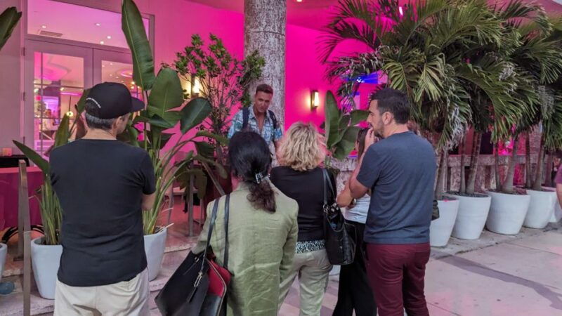 art-deco-hidden-gems-walking-tour-with-local-historian