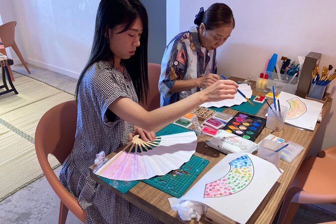art-japanese-fan-painting-experience-in-tokyo-asakusa