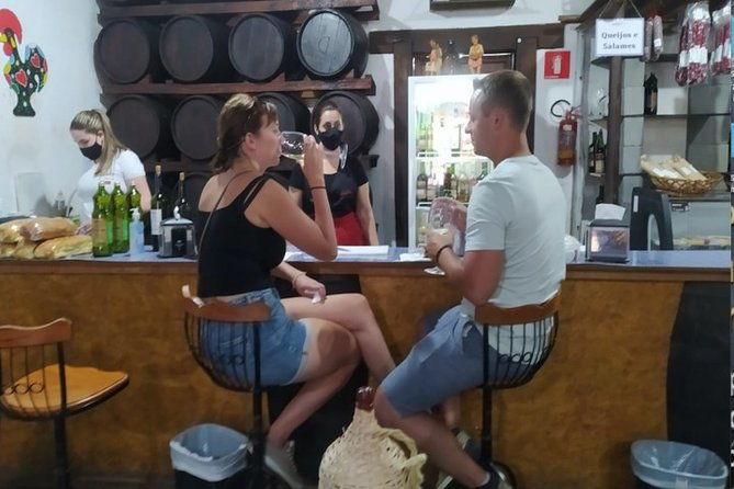 art-of-wine-travel-through-the-so-called-wine-route-visiting-various-wineries