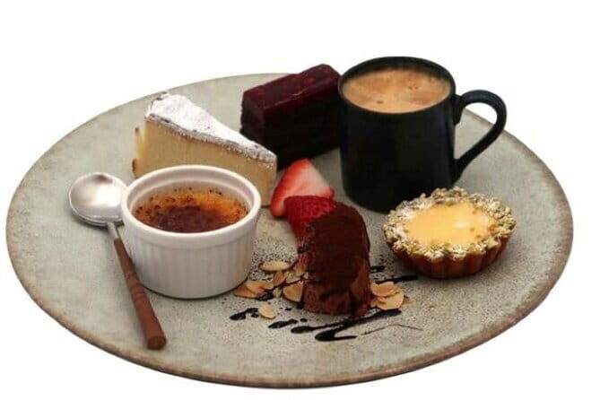 Art Tour & Cafe Time at the Airport Premium Hotel - A Closer Look at the Experience