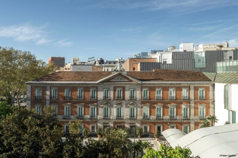 art-wine-experience-thyssen-museum-tour-wine-tasting-2