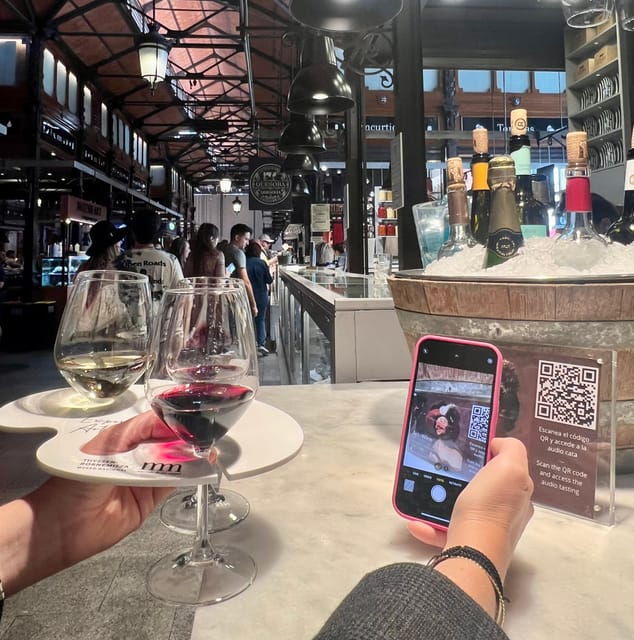 art-wine-experience-thyssen-museum-tour-wine-tasting-2