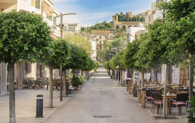 arta-caves-and-market-excursion