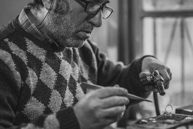 artisan-workshops-private-walking-tour-in-florence-2