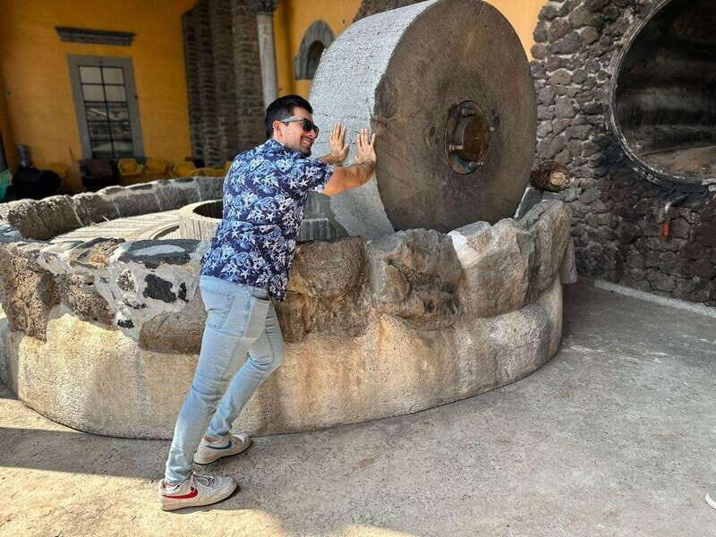 Artisanal Tequila Experience in Private Luxury SUV Local - Authenticity and Local Expertise