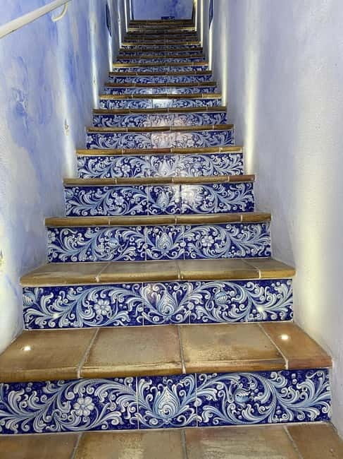 Artistic walk in Borgo Parrini with traditional tasting - Accessibility and suitability