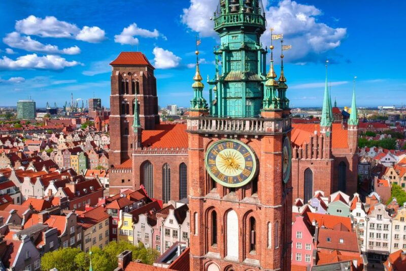 artus-court-and-gdansk-old-town-private-tour-with-tickets