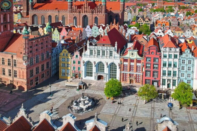 artus-court-and-gdansk-old-town-private-tour-with-tickets