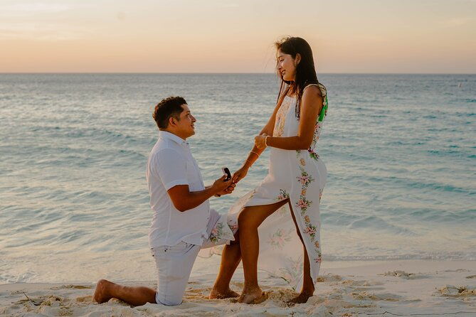 aruba-beach-romantic-sunset-photoshoot-picnic-in-luxury-cabana