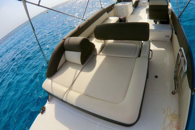 aruba-element-private-boat-charter-l-lounge