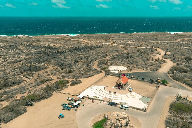 aruba-jeep-tour-natural-pool-caves-and-baby-beach-adventure