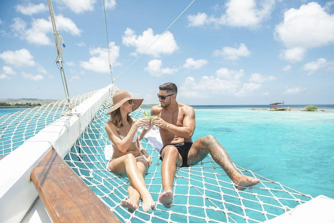 aruba-lagoon-cruise-with-onboard-chef-and-signature-cocktails