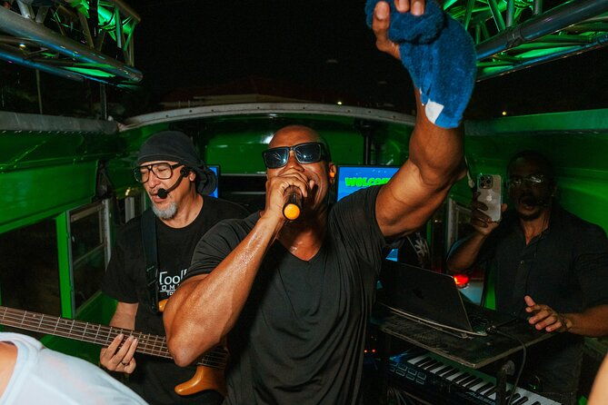 aruba-nightlife-bar-hopping-tour-on-carnival-party-bus
