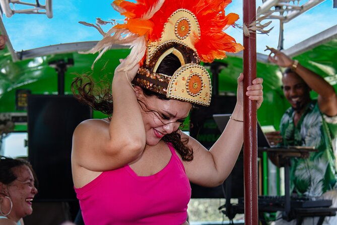 aruba-sightseeing-tour-on-party-bus