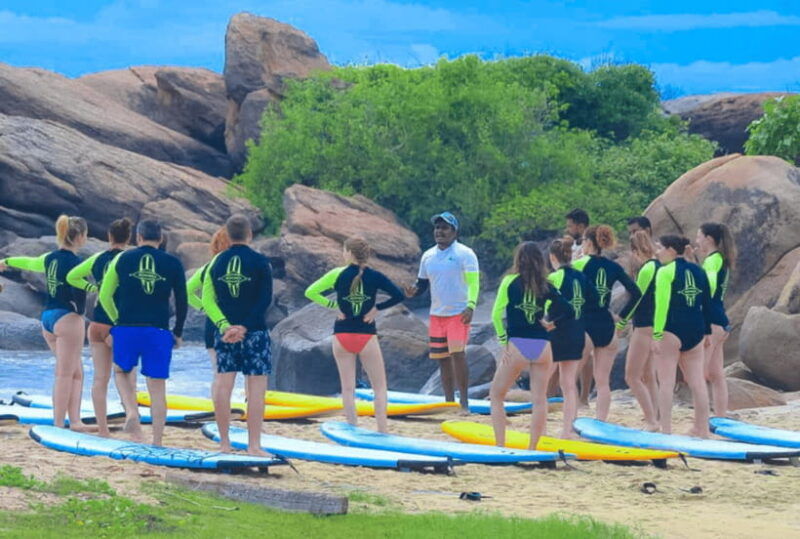 arugam-bay-surfing-lesson