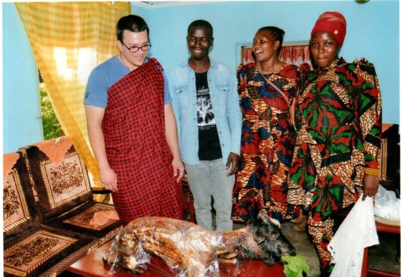 ARUSHA: Maasai part, ndafu cake and beading workshop - Introduction