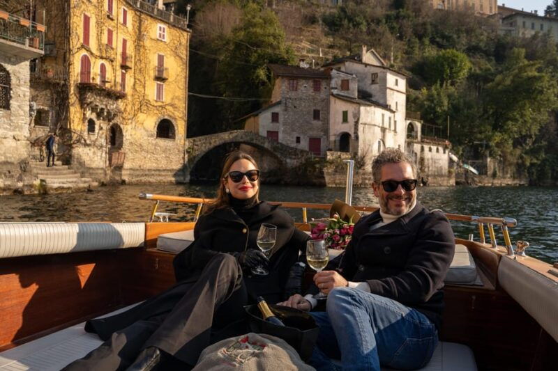 as-private-classic-wooden-boat-tour-with-prosecco