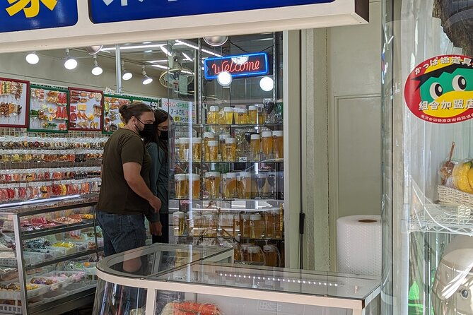 asakusa-food-replica-store-visits-after-history-tour-2