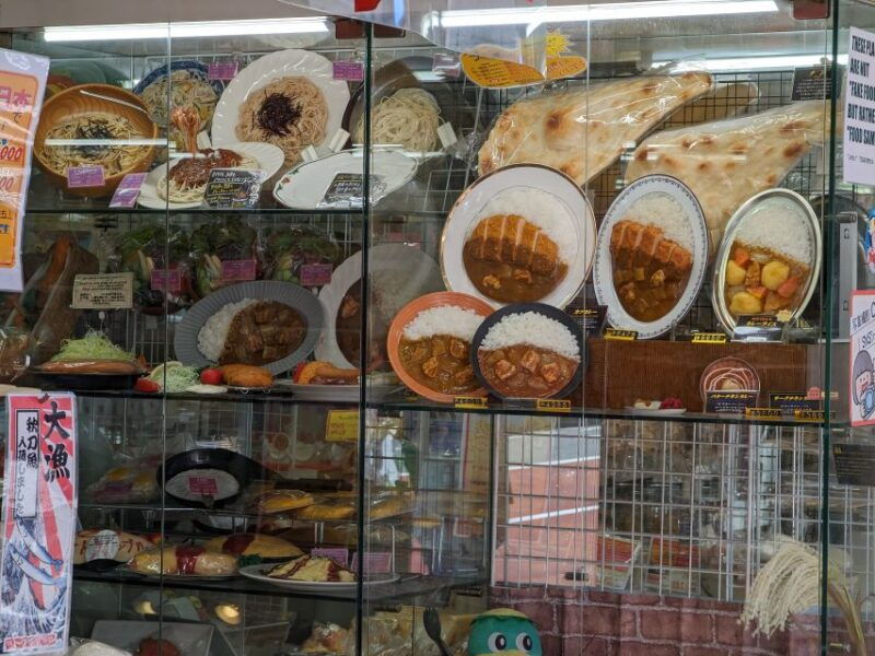 asakusa-food-replica-store-visits-after-history-tour