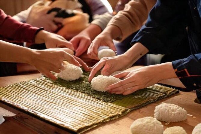 asakusa-morning-teishoku-onigiri-and-miso-soup-workshop