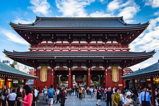 asakusa-tokyo-rickshaw-experience-and-highlights-walking-tour