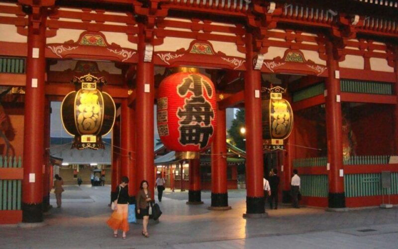 asakusa-tokyos-1-family-food-tour