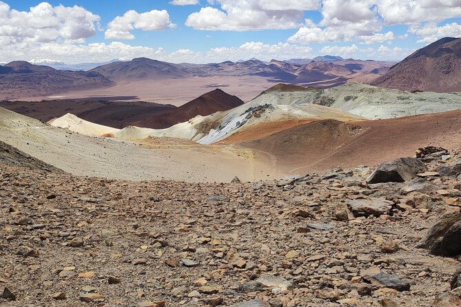 ascent-to-the-extinct-cerro-toco-volcano-at-5600-meters-high