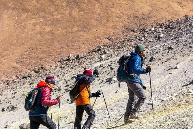 ascent-to-the-extinct-cerro-toco-volcano-at-5600-meters-high