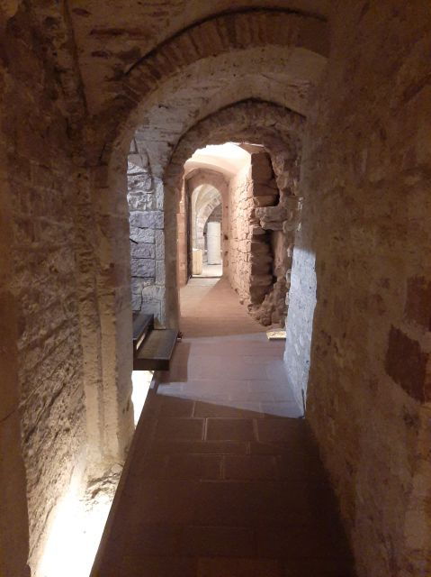 assisi-crypt-of-san-rufino-and-roman-forum-underground-tour