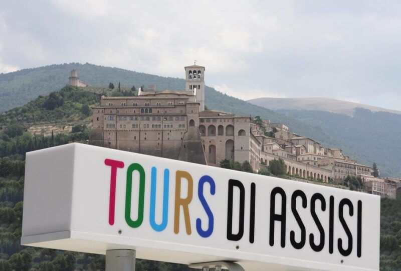 assisi-grand-tour-tuk-tuk-italian-driver