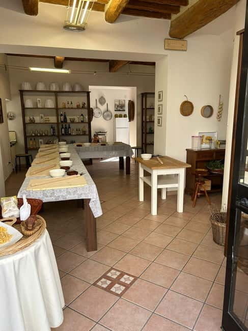 Assisi: Italian Sauce Cooking Class with Wine Tasting - Why This Tour Is Worth Your Time
