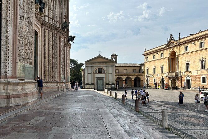 assisi-orvieto-and-civita-di-bagnoregio-full-day-tour-from-rome