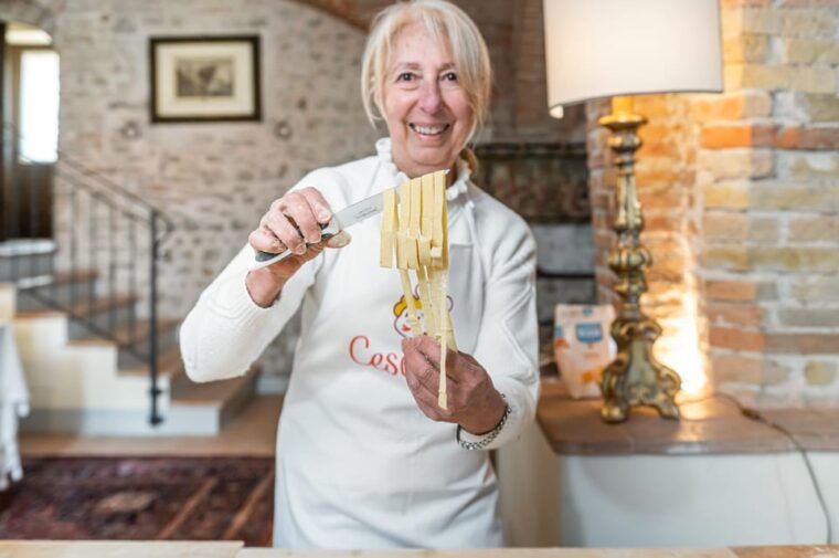assisi-pasta-making-class-with-mamma