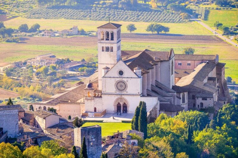 assisi-private-exploration-historic-basilicas-city-stroll