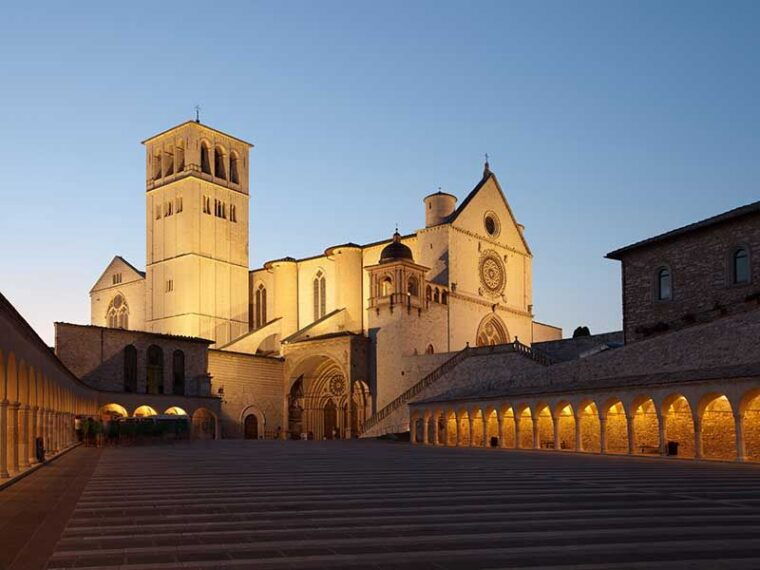 assisi-private-walking-tour-with-st-francis-basilica