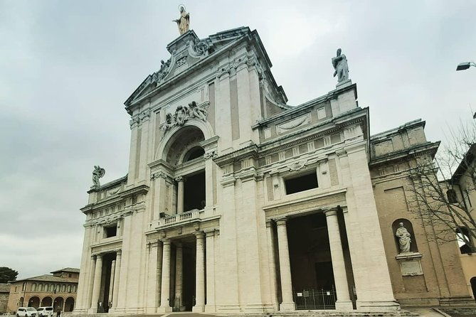 assisi-the-three-major-basilicas-st-francis-st-clare-and-porziuncola-chapel