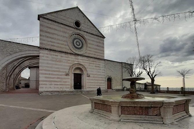 assisi-the-three-major-basilicas-st-francis-st-clare-and-porziuncola-chapel