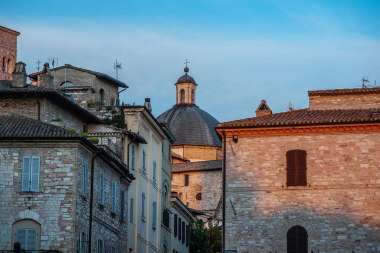 assisi-walking-tour-with-st-francis-basilica-visit
