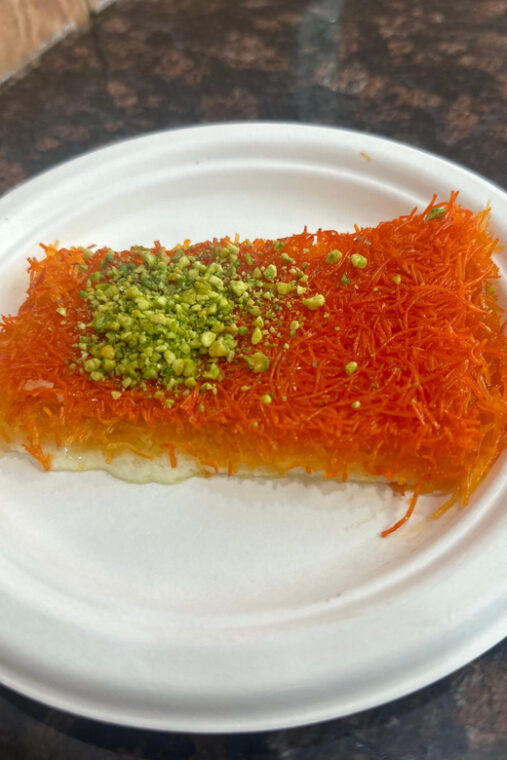 astoria-queens-small-group-walking-and-food-tasting-tour